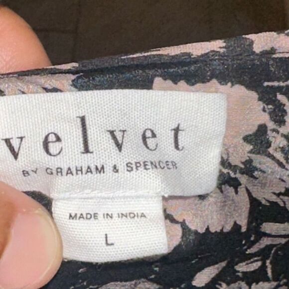 Velvet By Graham Spencer Blouse Miley Floral Top - Picture 3 of 6